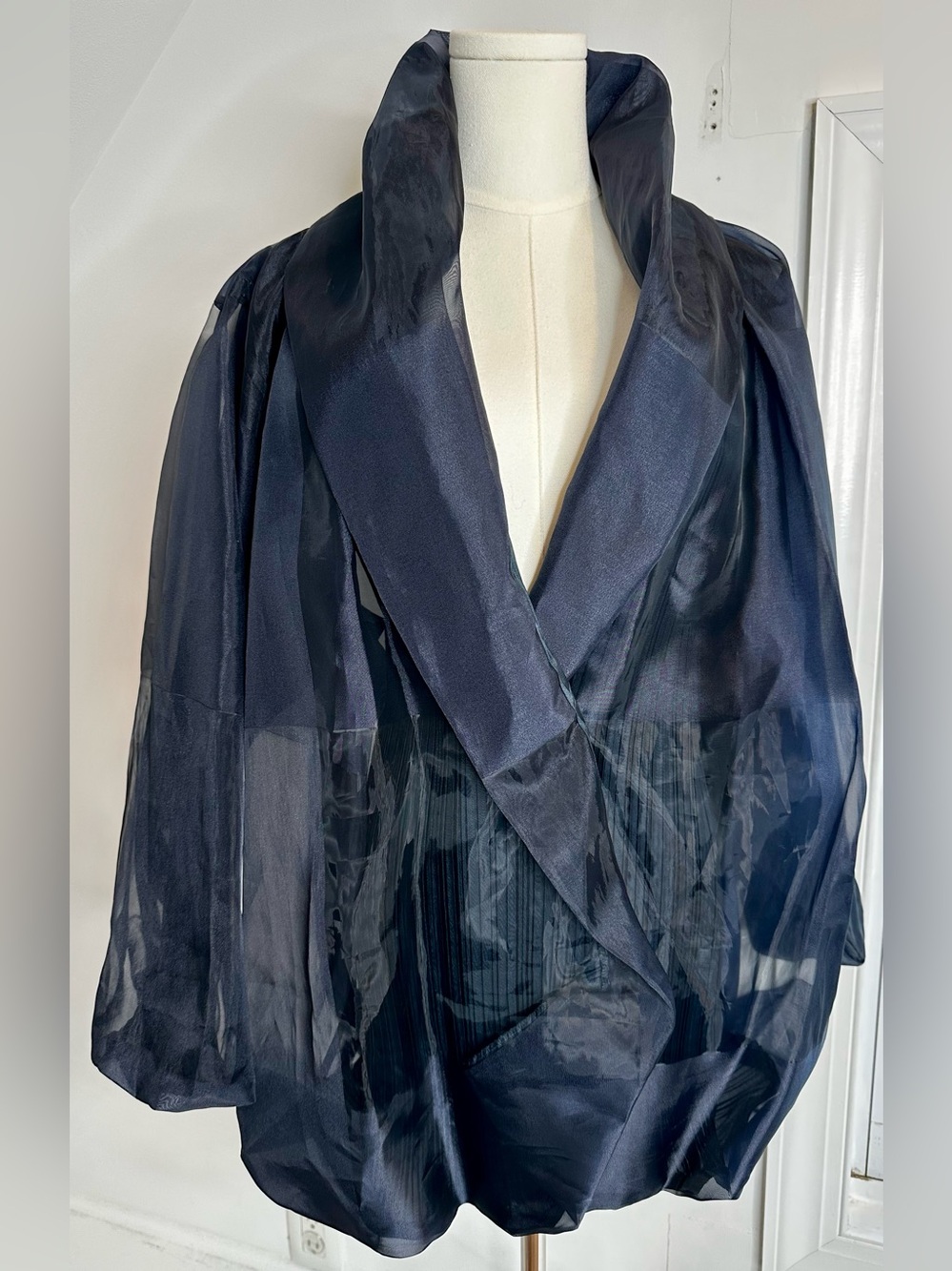 Issey Miyake Sheer Pleated Sculptural Jacket Navy Size 2 - Picture 2 of 14